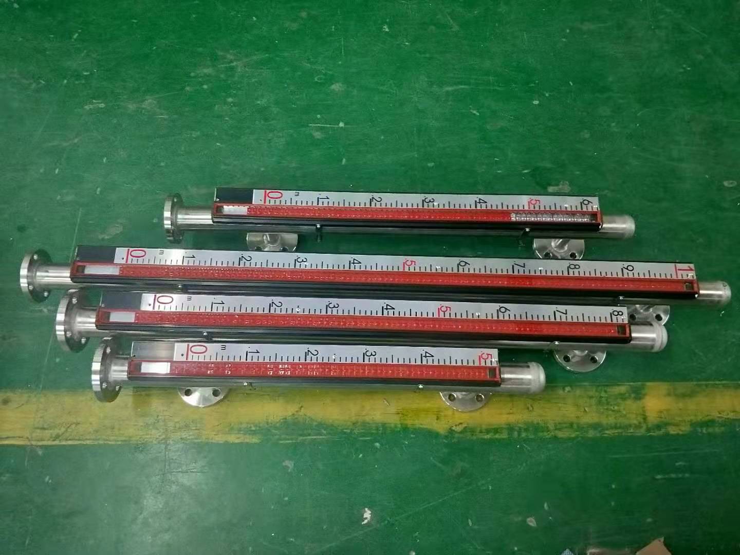 頂裝式磁翻板液位計(jì)的結(jié)構(gòu)