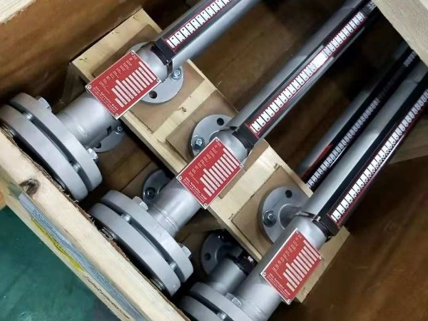 德國IA磁浮子液位計(jì)與其他進(jìn)口品牌液位計(jì)那個(gè)性比價(jià)高？