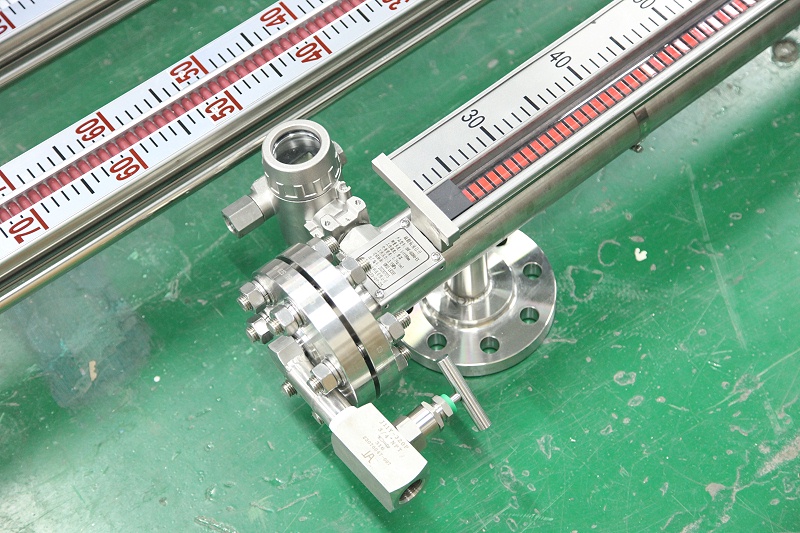 遠傳磁翻板液位計