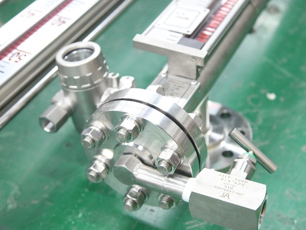 磁翻板液位計(jì)遠(yuǎn)傳常見(jiàn)故障及處理方法