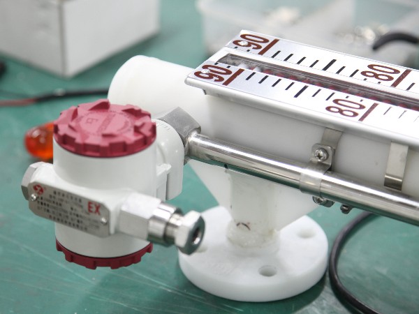 磁翻板液位計的原理和結(jié)構(gòu)