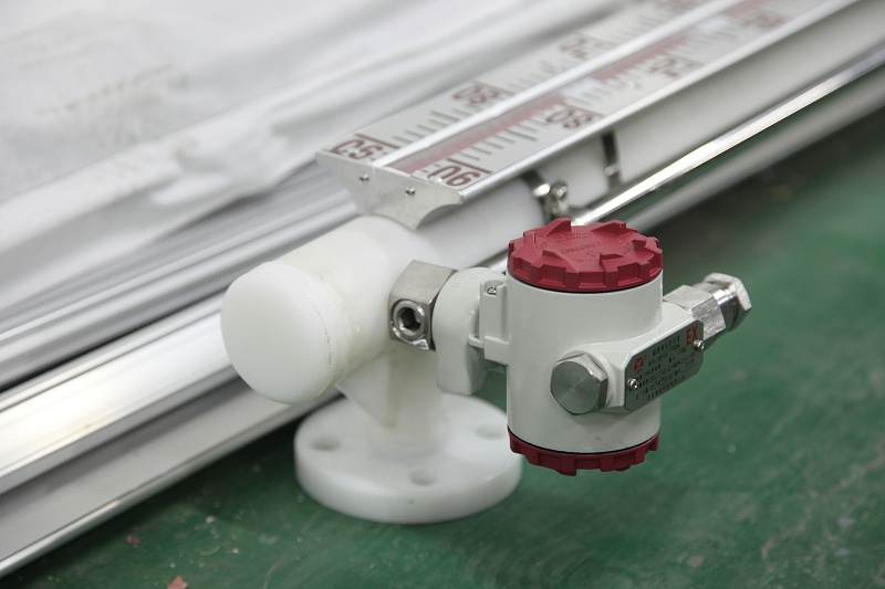 干簧管液位變送器實(shí)物圖